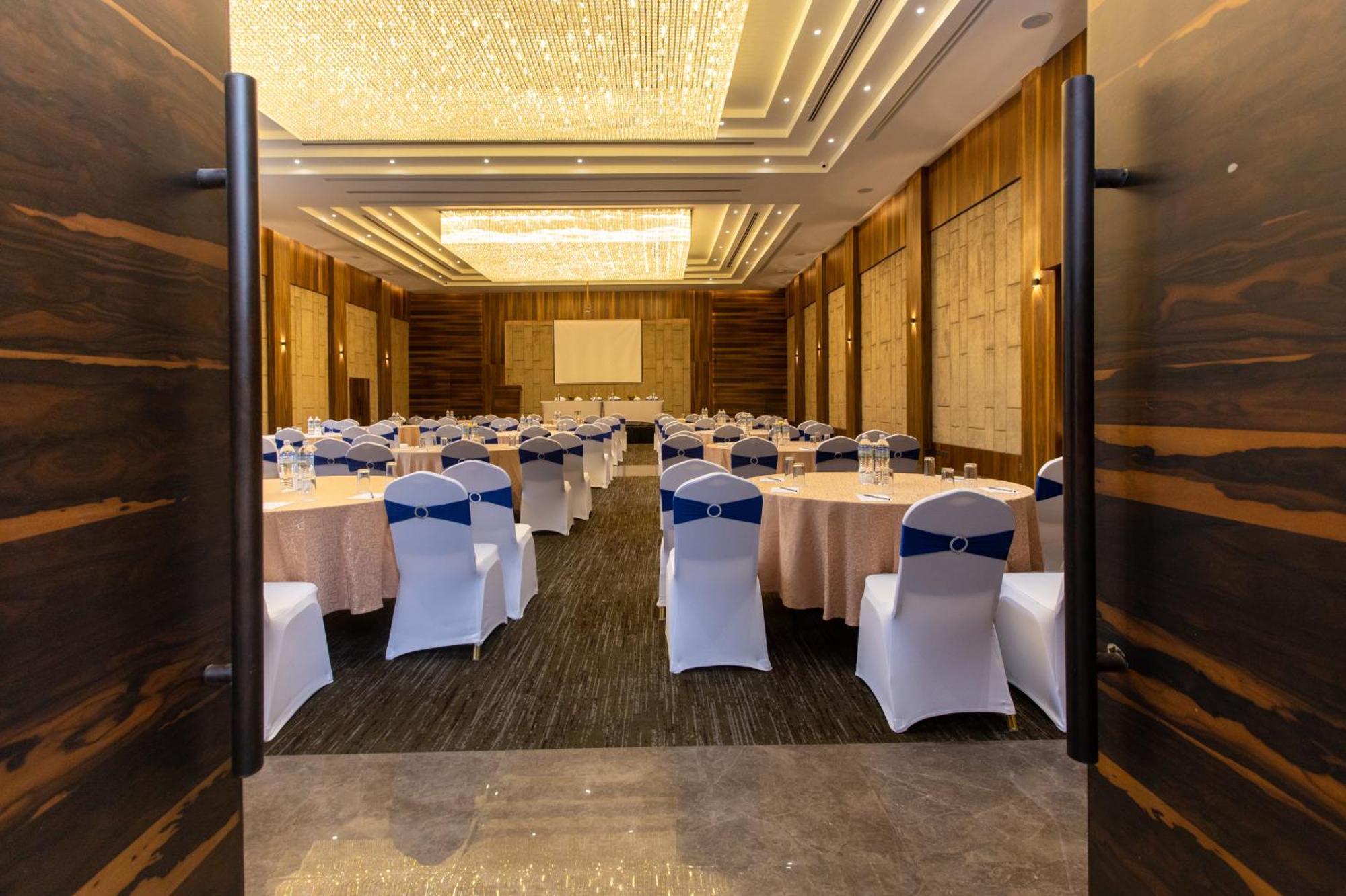 Grand Hotel Kathmandu Ngoại thất bức ảnh